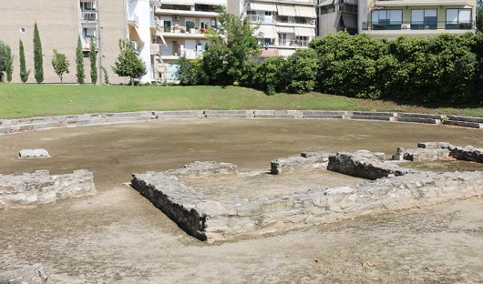 Β' Αρχαίο Θέατρο - Το κοίλο και η σκηνή